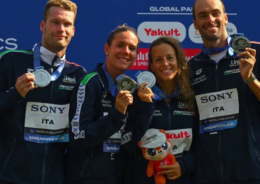 Argento per l&rsquo;Italia nella 4x1500. Paltrinieri e Taddeucci show