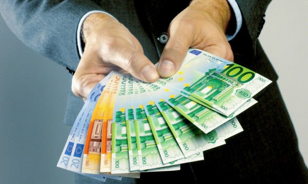 M5S continua a difendere il reddito di cittadinanza. Nonostante tutto