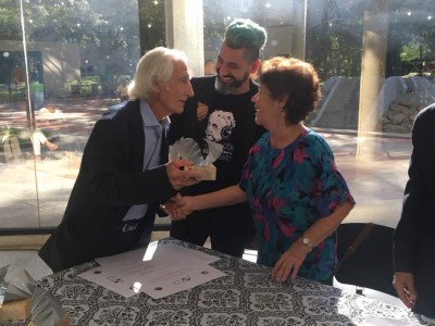 Artista pl&aacute;stico Javier Miranda recibi&oacute; orden Chuchu&iacute;ta Caraba&ntilde;o de D&iacute;az