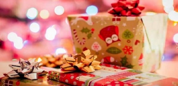 I regali di Natale? Quasi uno su due li compra in queste ore