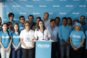 Maria Corina Machado y los Diputados de Vente Venezuela
