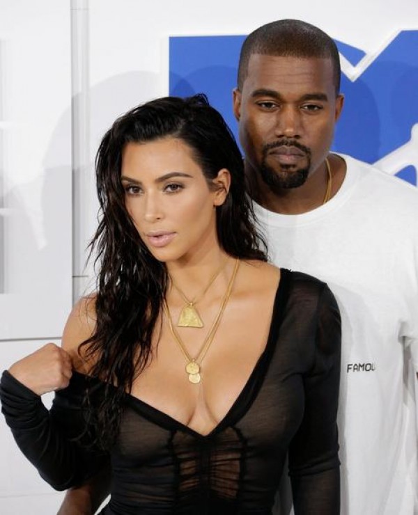 Asaltan a punta de pistola a Kim Kardashian en la habitaci&oacute;n de su hotel en Par&iacute;s