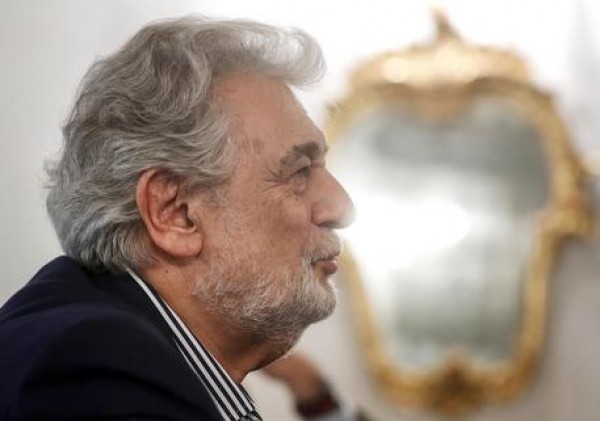 Placido Domingo dimesso dall'ospedale Lo annuncia su Facebook, 'sono a casa e sto bene'