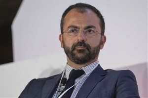 Governo, Fioramonti si dimette. Il ministro dell'Istruzione lamentava scarsi fondi per la scuola. Protrebbe lasciare M5S e creare nuovo gruppo parlamentare