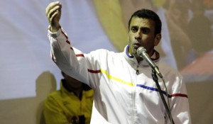 Capriles dice llamado a di&aacute;logo de Maduro es "un juego macabro"
