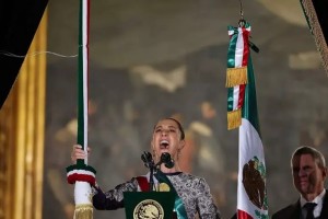 La presidente Claudia Sheinbaum ha presieduto la tradizionale cerimonia del "grito"
