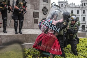 Accusata di omicidio, la presidente del Per&ugrave; rinuncia a immunit&agrave;