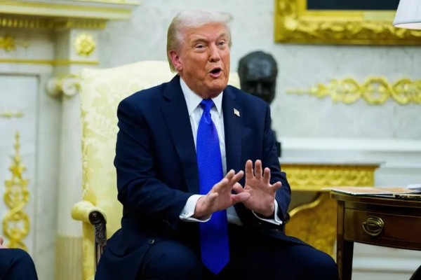 El presidente Donald Trump y una advertencia clara. 