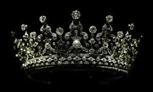 Gioielli donati ai reali inglesi non sono nella collezione nazionale