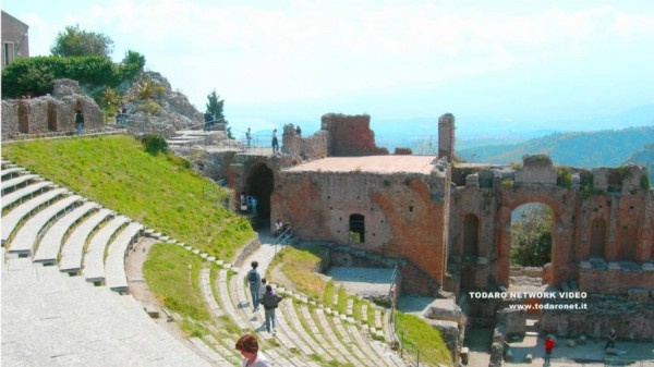 Taormina - La Perla del Mediterr&aacute;neo - Sicilia