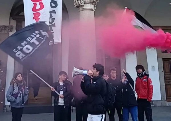 Flotilla: scontri alla stazione di Bologna, occupata la Statale di Milano