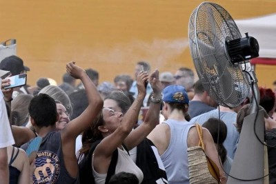 Caldo estremo e picchi record, le previsioni meteo di oggi 