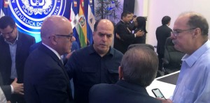 Retorno a la realidad: fracasa di&aacute;logo entre dictadura y "oposici&oacute;n" venezolana