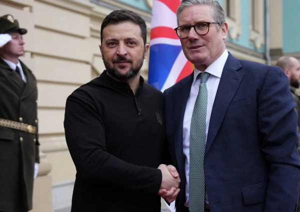 El presidente ucraniano, Volodymyr Zelensky e il primo ministro britannico Keir Starmer