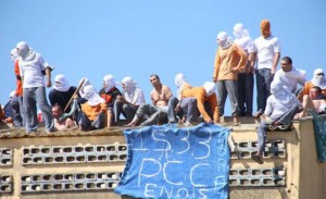 Un violento mot&iacute;n termina con al menos 60 muertos en una c&aacute;rcel brasile&ntilde;a