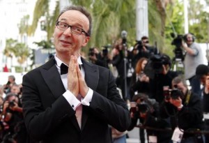 Roberto Benigni cade dal gommone, ricoverato in ospedale
