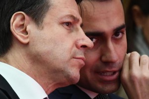 Nuovo altol&agrave; di Di Maio: 'Senza M5s non esiste il governo'