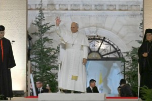  Papa Leone: "Il mondo teme il Medio Oriente". E dal Libano manda un messaggio ai giovani: "Cambiate la storia"