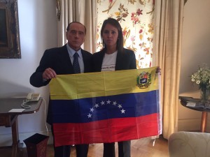 Silvio Berlusconi y Vanessa Ledezma