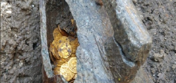 Il ritrovamento delle 300 monete d'oro a Como per il ministero &egrave; un evento epocale