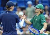  Il saluto a fine match tra Jannik Sinner e Alex De Minaur