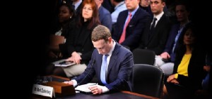 Facebook &egrave; stata multata per 566 mila euro per lo scandalo Cambridge Analytica