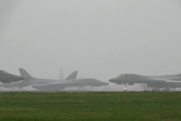  I superbombardieri B1 atterrati nella base RAF Fairford nel sud-ovest dell'Inghilterra