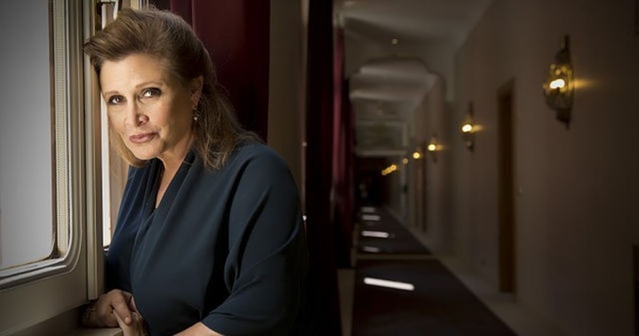 Actor Carrie Fisher suffers heart attack, is in serious condition