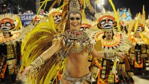 El Carnaval de Rio, una cita de festejo y algarab&iacute;a, este a&ntilde;o empa&ntilde;ado por la violencia, la rebeli&oacute;n policial, el desempleo y la corrupci&oacute;n. 