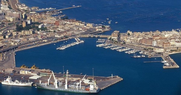 Taranto - Ballottaggio - Porto, interporto, aeroporto, ecco cosa c'&egrave; nei programmi di Melucci e Baldassari