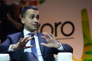 Reddito di cittadinanza entro l'anno, Di Maio non molla