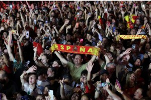 PIERRE-PHILIPPE MARCOU / AFP - La festa a Madrid per la nazionale spagnola, vincitrice dei Mondiali di calcio femminile nel 2023 (Foto a corredo articolo AGI)