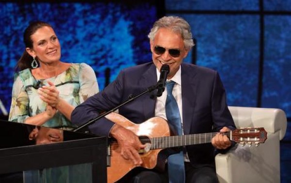 Andrea Bocelli, "mi pop abraza a todo el mundo"