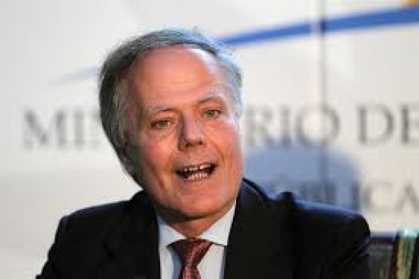 El canciller italiano, Enzo Moavero Milanesi, aseguró este viernes en Montevideo que tanto a su país como a Uruguay le preocupa la emergencia humanitaria que se vive en Venezuela.