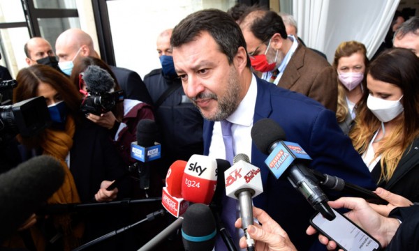 'Duello' a distanza Salvini-Patuanelli sul valore del Superbonus edilizio
