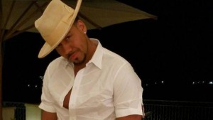 Romeo Santos estrena su nueva canci&oacute;n &ldquo;Imitadora&rdquo;