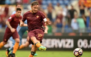 Totti en el gol de penalti