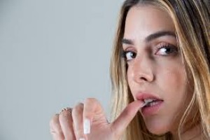 Nelson “El Prince” lanza Feeling con Corina Smith