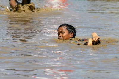 Tempesta killer in Asia: oltre 1000 morti per frane e inondazioni