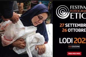  El afiche con la impactante fotograf&iacute;a. 