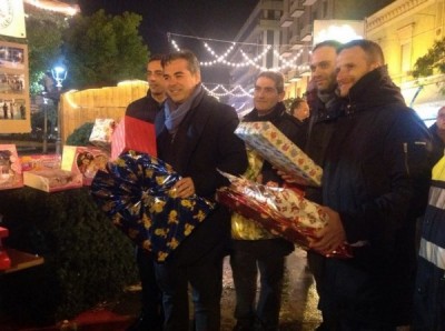 Foggia - Il Sindaco Franco Landella con i commercianti per le festivit&agrave; natalizie 2016