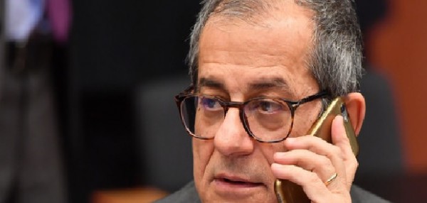 Tria presenta denuncia alla Procura per la diffusione della bozza della lettera all'Ue