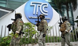Il presidente dell'Ecuador: "Siamo in stato di guerra e non possiamo cedere"