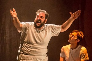 In un libro si parla dell&rsquo;acciaieria di Taranto e delle case-parcheggio: una mappa emotiva