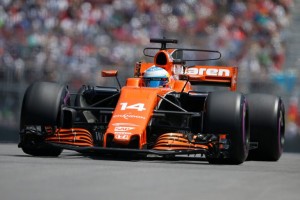 Fernando Alonso, penalizado con 15 posiciones en Bak&uacute;