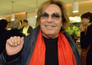 Leopoldo Mastelloni, 80enne attore e regista teatrale, &egrave; ricoverato a Roma dopo essere stato colpito da un ictus. 
