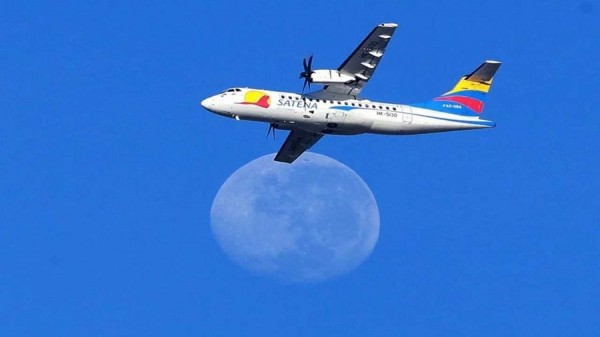 Avi&oacute;n de la compa&ntilde;&iacute;a colombiana Satena