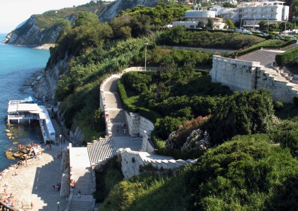 Ancona, la citt&agrave; dove il sole sorge e tramonta sul mare