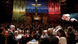 L&#039;addio commosso al &quot;Maestro&quot; Abreu, che cambiò la vita di molti bambini venezuelani