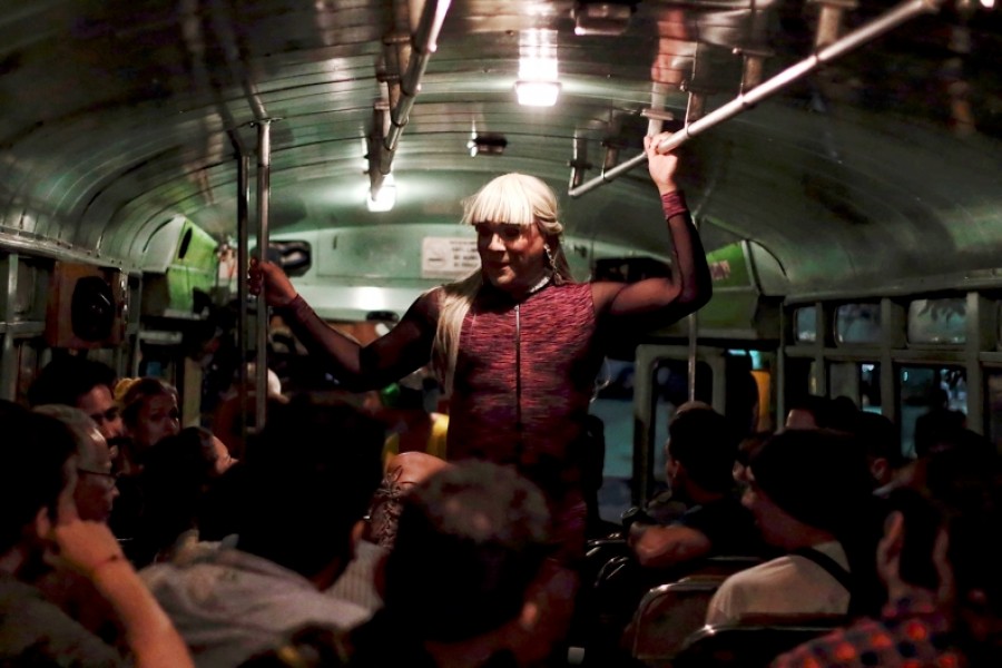 Alicia en el Autob&uacute;s  - Foto cortresia de Nicola Rocco